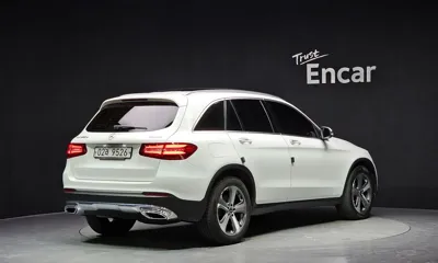 Mercedes-Benz GLC-Class 2018, 65969 км, за 16895.27 USD