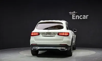 Mercedes-Benz GLC-Class 2018, 65969 км, за 16895.27 USD