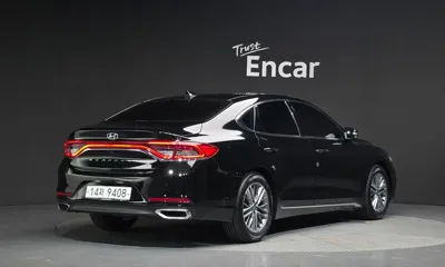 Hyundai Grandeur 2018, 190569 км, за 5842.2 USD