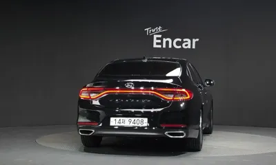 Hyundai Grandeur 2018, 190569 км, за 5842.2 USD
