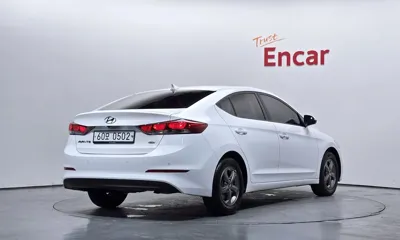 Hyundai Avante 2017, 77960 км, за 6449.51 USD