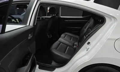 Hyundai Avante 2017, 77960 км, за 6449.51 USD - фото 12