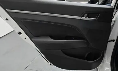 Hyundai Avante 2017, 77960 км, за 6449.51 USD - фото 25