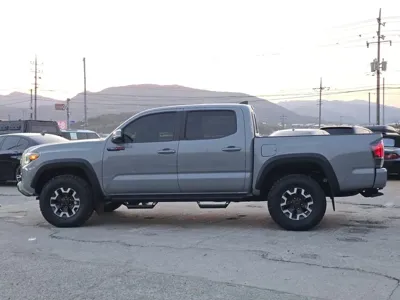 Toyota Tacoma 2018, 133300 км, за 28620.19 USD