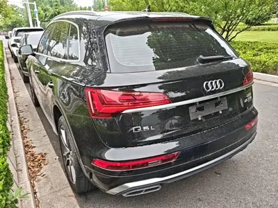 Audi Q5L 2023, 99200 км, за 27118.37 USD