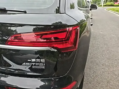 Audi Q5L 2023, 99200 км, за 27118.37 USD - фото 8