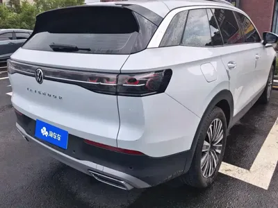 Volkswagen Tavendor 2023, 26100 км, за 23109.43 USD