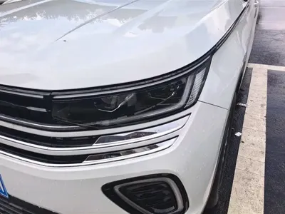 Volkswagen Tavendor 2023, 26100 км, за 23109.43 USD