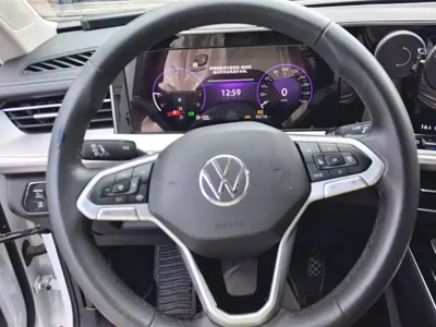 Volkswagen Tavendor 2023, 26100 км, за 22997.78 USD - фото 15