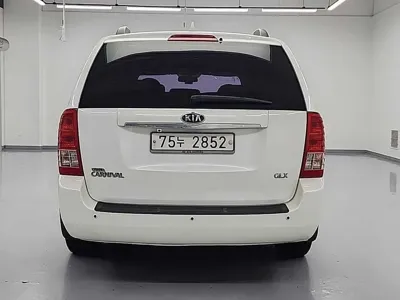 Kia Canival 2011, 82046 км, за 2822.63 USD