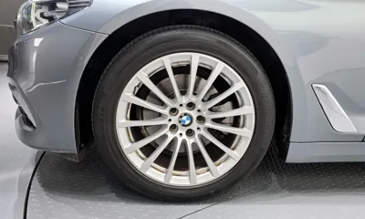 BMW 5-Series 2019, 65104 км, за 14637.02 USD