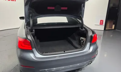 BMW 5-Series 2019, 65104 км, за 14637.02 USD - фото 32