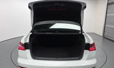 Audi A6 2023, 36641 км, за 26125.77 USD - фото 20