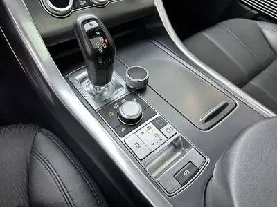 Land Rover Sport 2016, 120000 км, за 27221.37 USD - фото 8