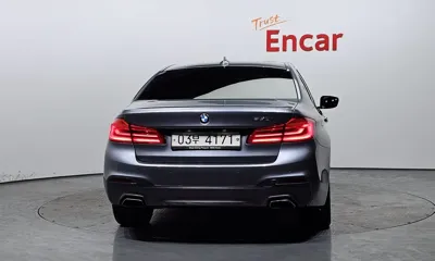 BMW 5-Series 2017, 84069 км, за 15239.09 USD