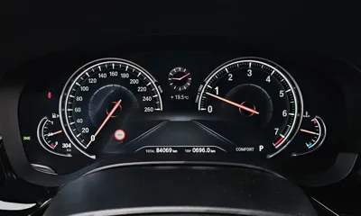 BMW 5-Series 2017, 84069 км, за 15239.09 USD - фото 8