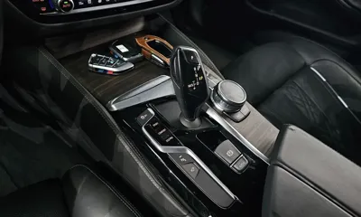 BMW 5-Series 2017, 84069 км, за 15239.09 USD - фото 9
