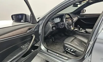 BMW 5-Series 2017, 84069 км, за 15239.09 USD - фото 11