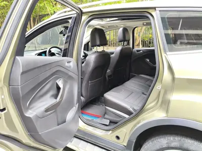 Ford Kuga 2016, 124600 км, за 3501.99 USD