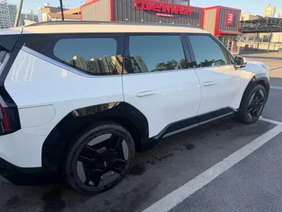 Kia EV9 2024, 67000 км, за 16957.66 USD - фото 6