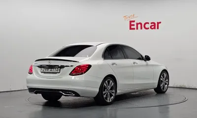 Mercedes-Benz C-Class 2018, 90601 км, за 10223.35 USD