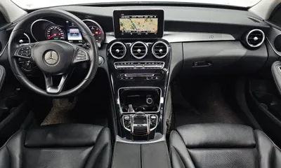 Mercedes-Benz C-Class 2018, 90601 км, за 10213.38 USD - фото 7