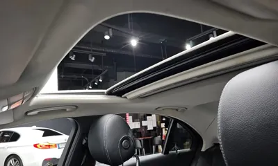 Mercedes-Benz C-Class 2018, 90601 км, за 10213.38 USD - фото 19