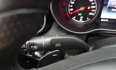 Mercedes-Benz C-Class 2018, 90601 км, за 10213.38 USD - фото 29