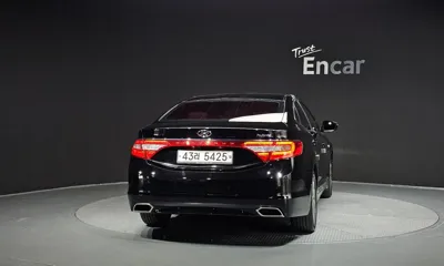 Hyundai Grandeur 2015, 174391 км, за 4232.6 USD