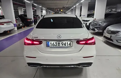 Mercedes-Benz E-Class 2023, 33000 км, за 19710.06 USD - фото 4