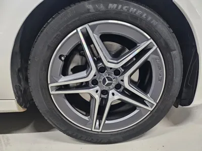 Mercedes-Benz E-Class 2023, 33000 км, за 19710.06 USD - фото 9