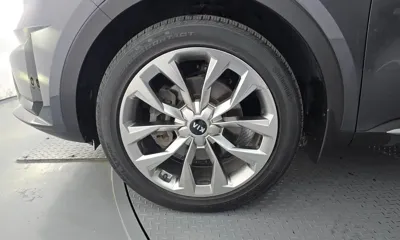 Kia Sorento 2021, 72900 км, за 15276.6 USD