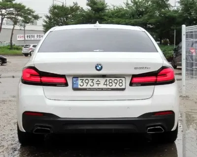 BMW 5-Series 2023, 71739 км, за 27432.59 USD