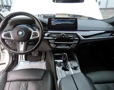 BMW 5-Series 2023, 71739 км, за 27432.59 USD - фото 7