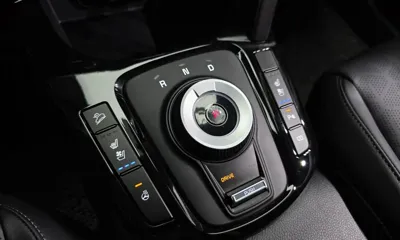 Kia Seltos 2025, 16091 км, за 17342.93 USD - фото 9