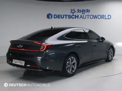 Hyundai Sonata 2022, 60155 км, за 15570.04 USD