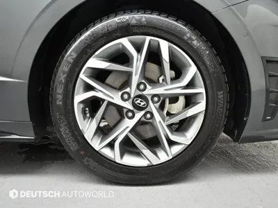 Hyundai Sonata 2022, 60155 км, за 15570.04 USD