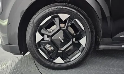 Kia Canival 2025, 29398 км, за 24484.71 USD