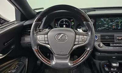Lexus LS 2018, 141116 км, за 30350.12 USD - фото 11