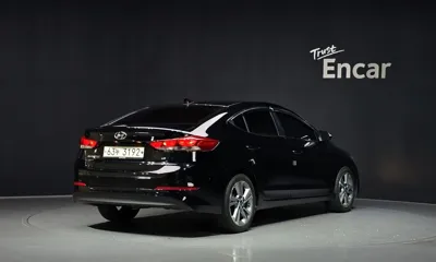 Hyundai Avante 2018, 69767 км, за 6120.98 USD