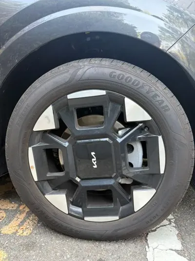 Kia Canival 2025, 5468 км, за 18255.22 USD