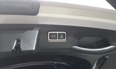 Kia Sorento 2023, 118454 км, за 15628.67 USD - фото 35