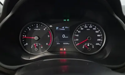 Kia Stonic 2018, 92304 км, за 6840.39 USD - фото 8