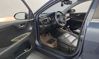 Kia Stonic 2018, 92304 км, за 6840.39 USD - фото 10