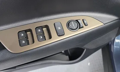 Kia Stonic 2018, 92304 км, за 6840.39 USD - фото 14