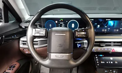 Hyundai Grandeur 2023, 49745 км, за 22137.77 USD - фото 13