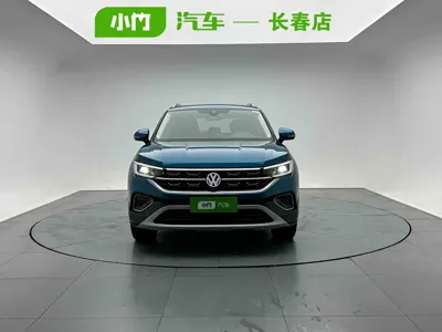 Volkswagen Tayron 2022, 44000 км, за 26456.23 USD
