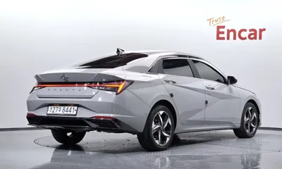 Hyundai Avante 2021, 52744 км, за 11644.56 USD