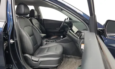 Kia Niro 2020, 78624 км, за 10437.18 USD - фото 26