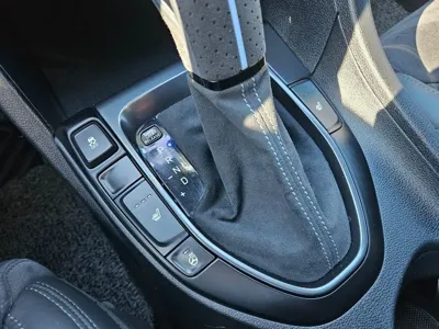Hyundai Veloster 2022, 71250 км, за 15653.78 USD - фото 9